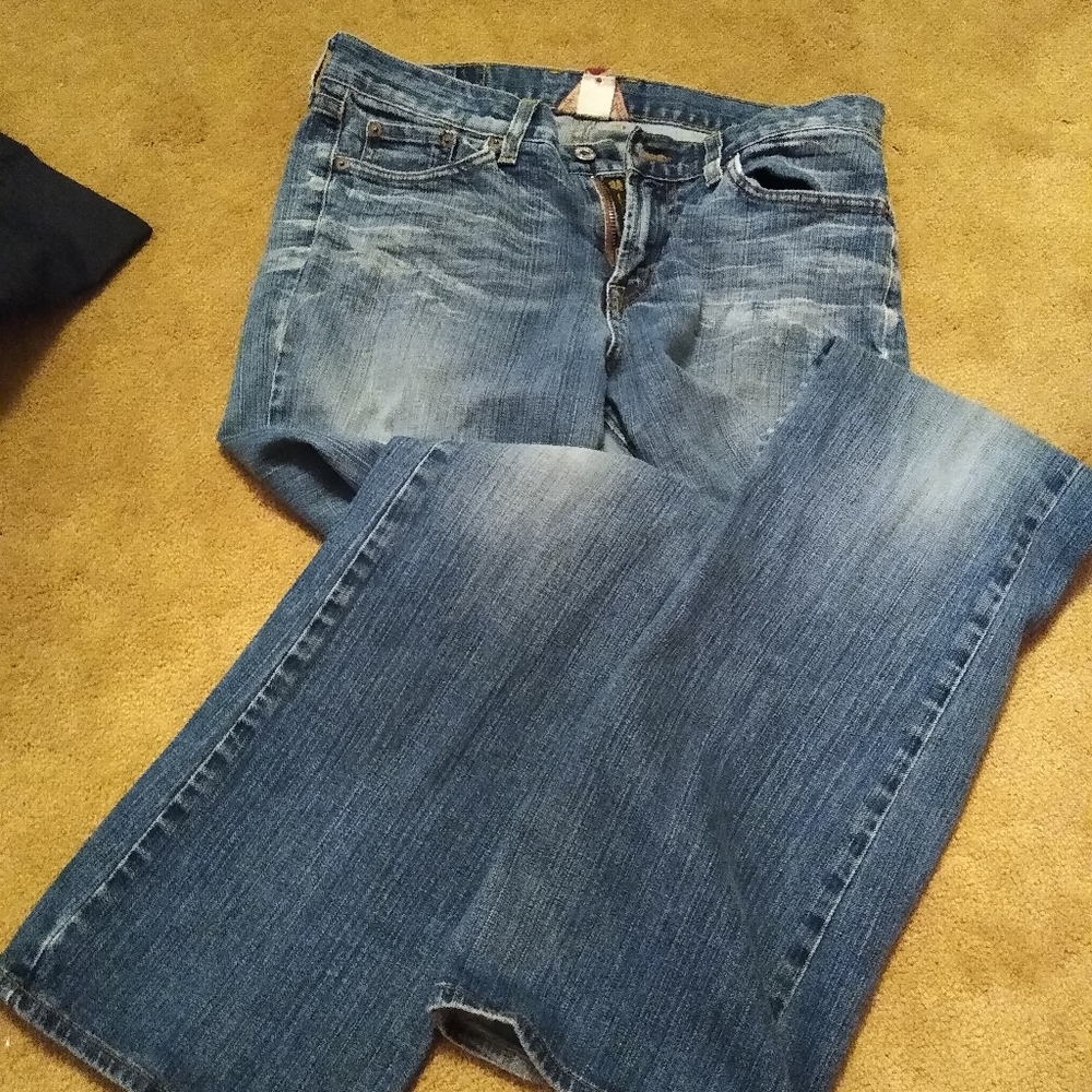 Lucky Jeans
